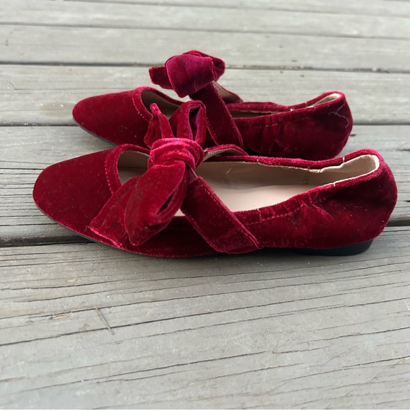 INC Girls Garnet “London” Crushed Velvet Bow Top MaryJane Flats | Size 1 - Picture 3 of 9